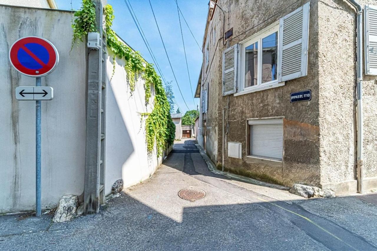 Cozy Near Lyon *
