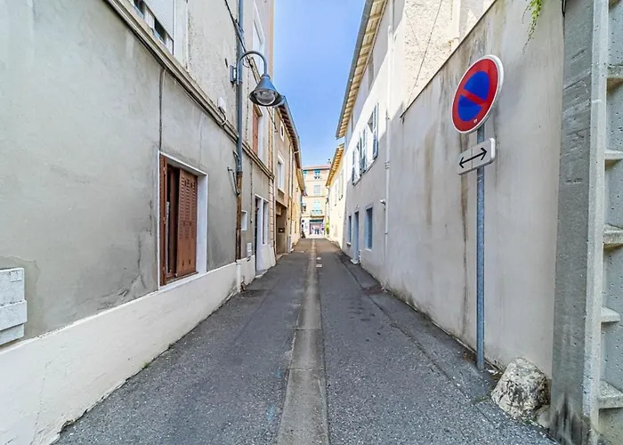 Cozy Studio Near Lyon Sainte-Foy-Les-Lyon